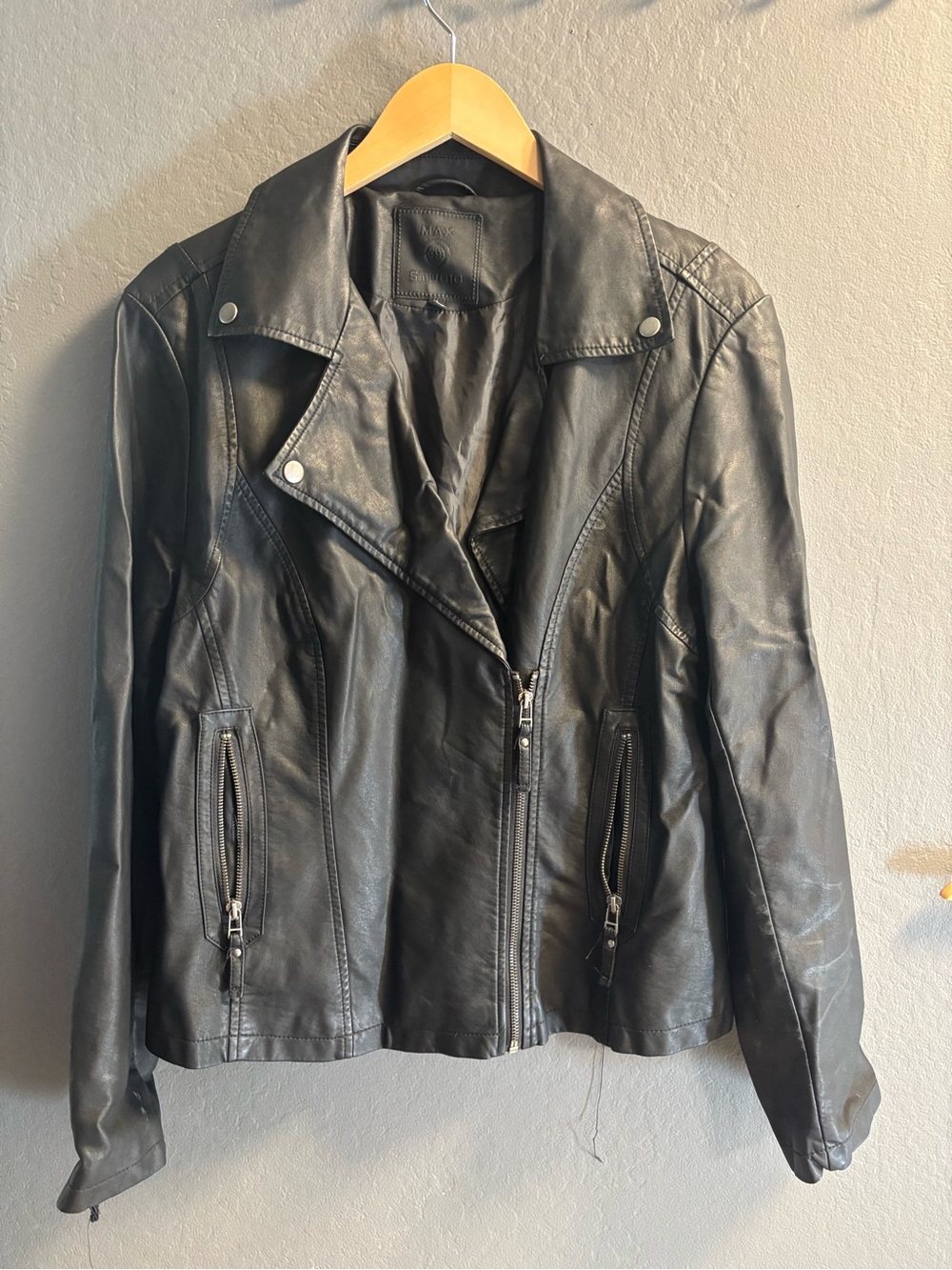Ladies black faux leather motorcycle jacket by Max Studio xl